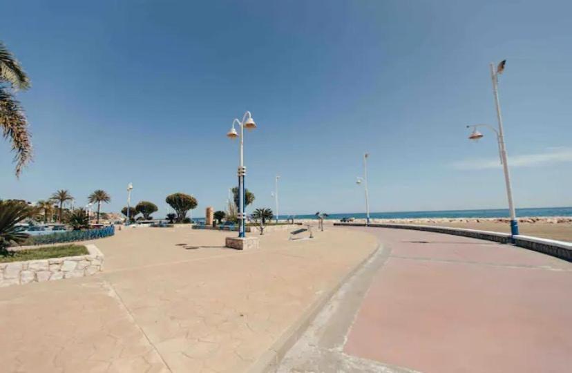 La Playa De El Palo Apartment มาลากา ภายนอก รูปภาพ